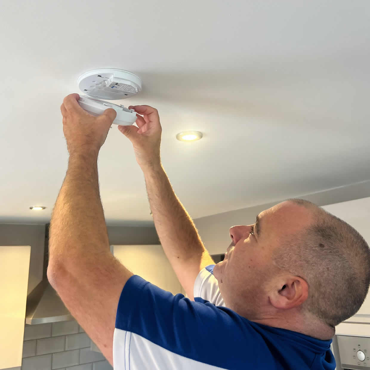 Professional smoke and heat alarm installation in Cumbernauld